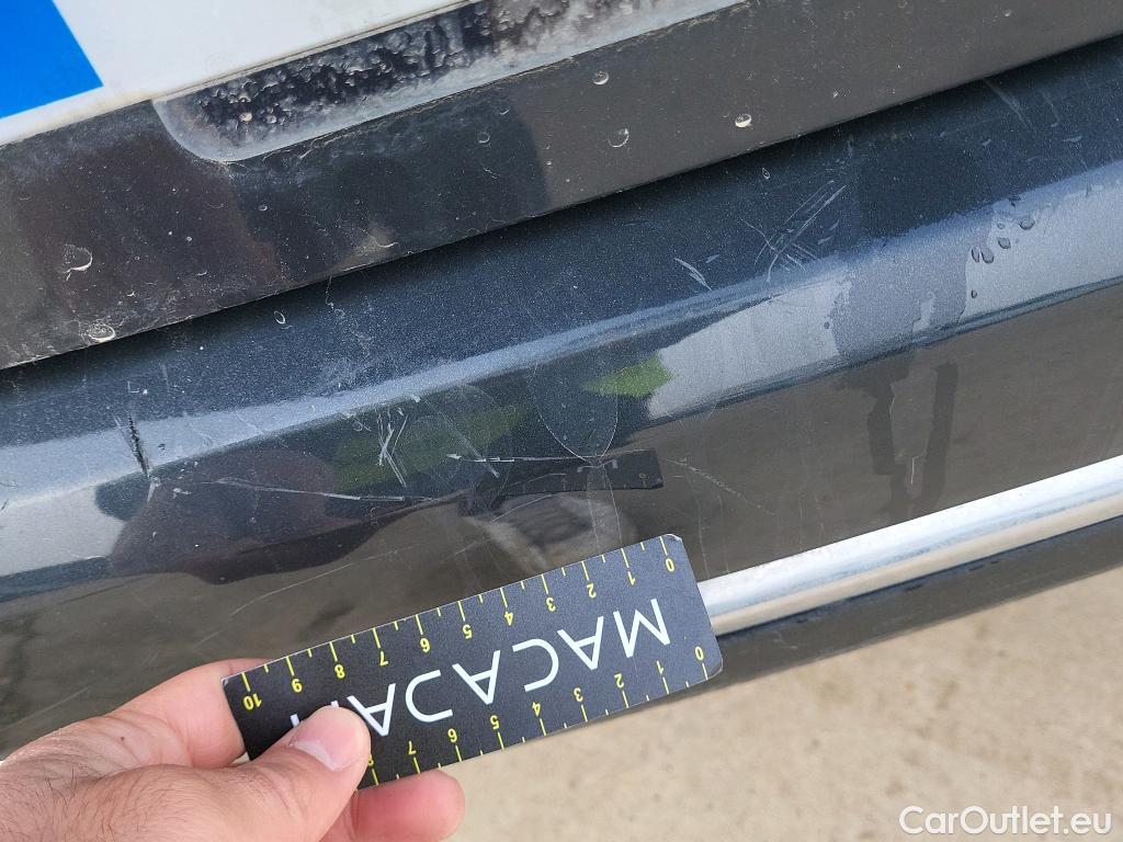  KIA  Sportage KIA  1.6MHEV Drive 100kW(136CV) 4x2(Crist Tintados) #36