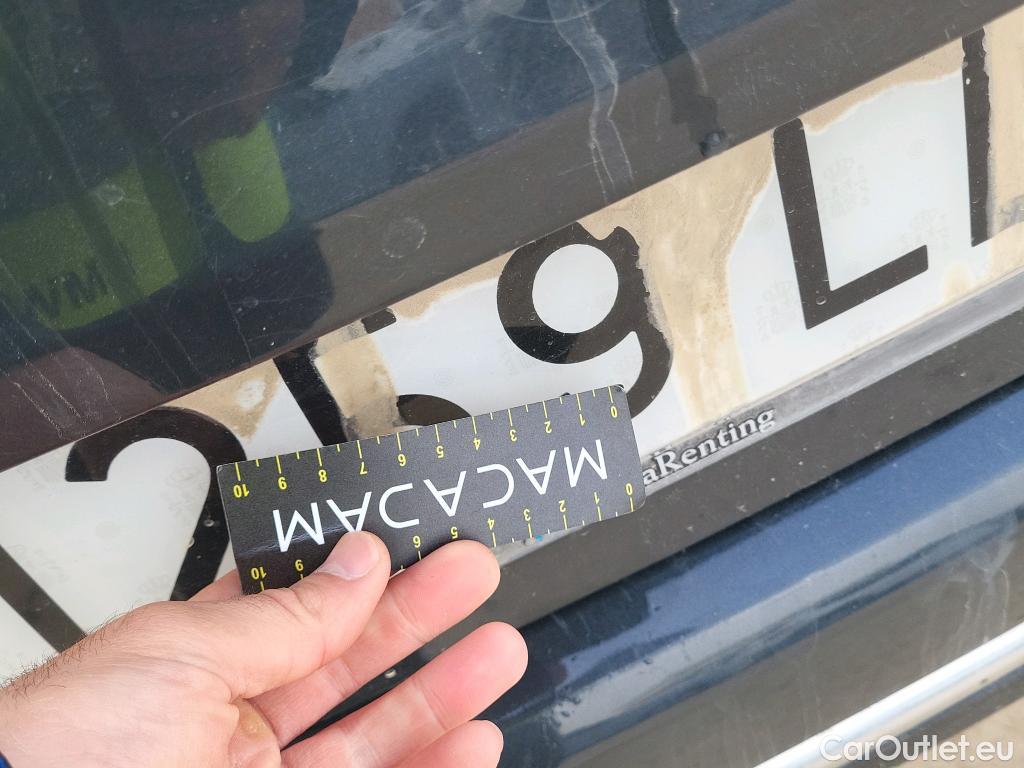  KIA  Sportage KIA  1.6MHEV Drive 100kW(136CV) 4x2(Crist Tintados) #42