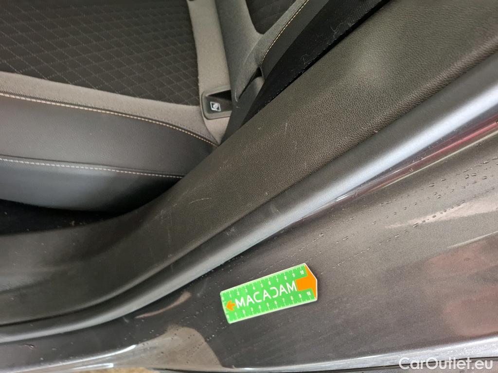  Opel   Grandland X Grandland X Elegance Business 1.5 130CV BVA8 E6d #15