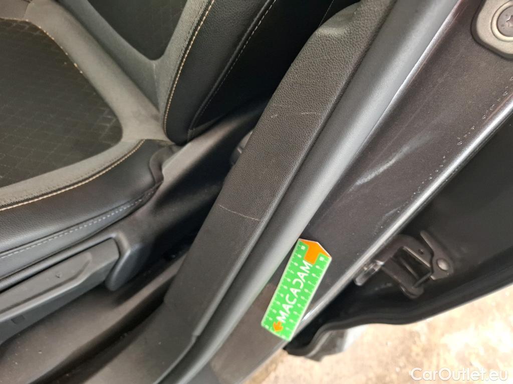  Opel   Grandland X Grandland X Elegance Business 1.5 130CV BVA8 E6d #7