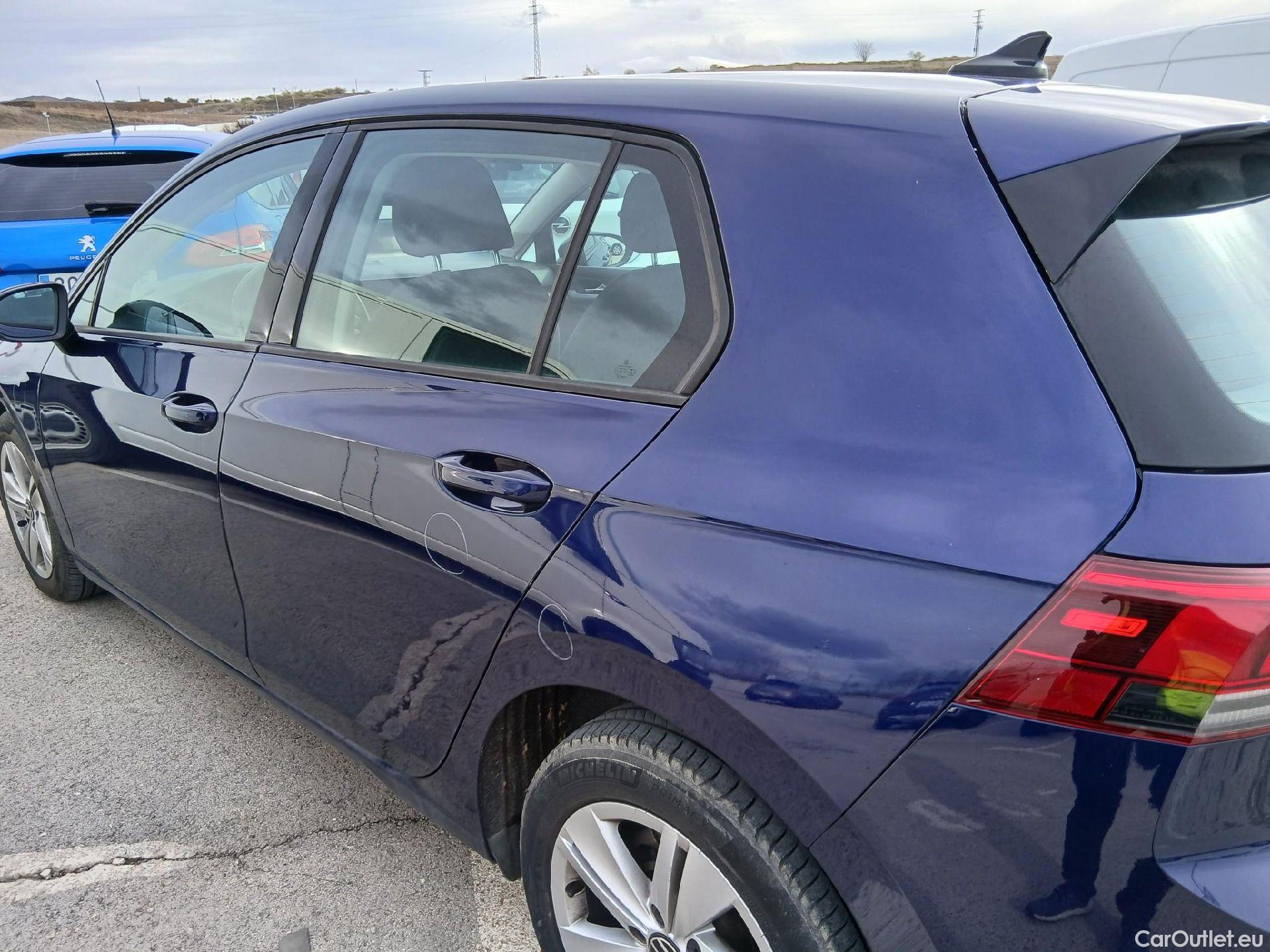  Volkswagen  Golf  VOLKSWAGEN / 2020 / 5P / berlina con portón 2.0 TDI 85kW (115CV) #16