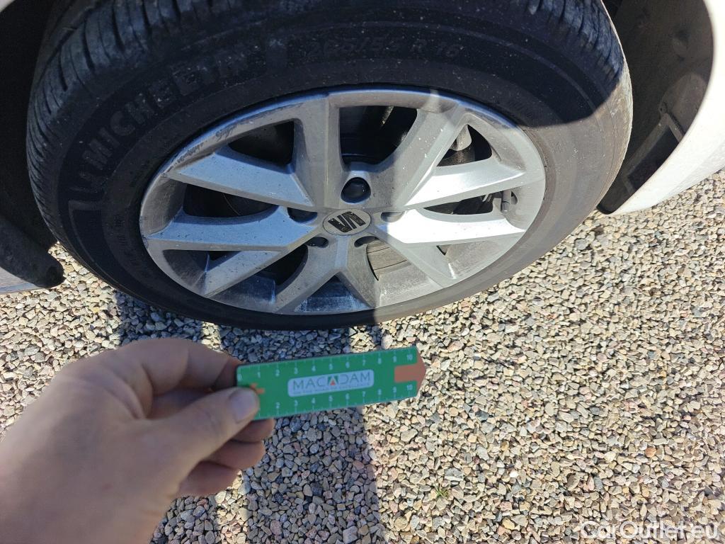  Land Rover  Discovery SEAT Nuevo León / 2020 / 5P / berlina con portón 2.0 TDI 85kW S&S Style Go (AC3) #3