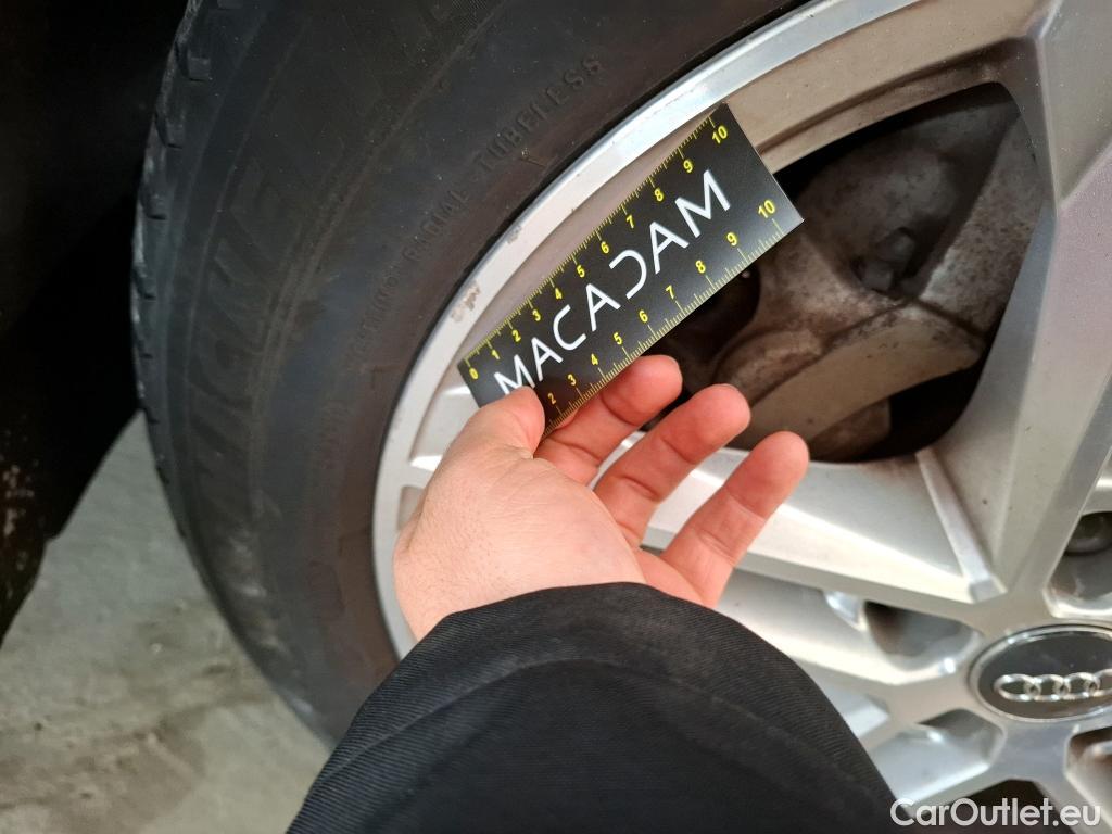  Audi  Q5  s line quattro 2.0 TDI 190CV BVA7 E6 #8