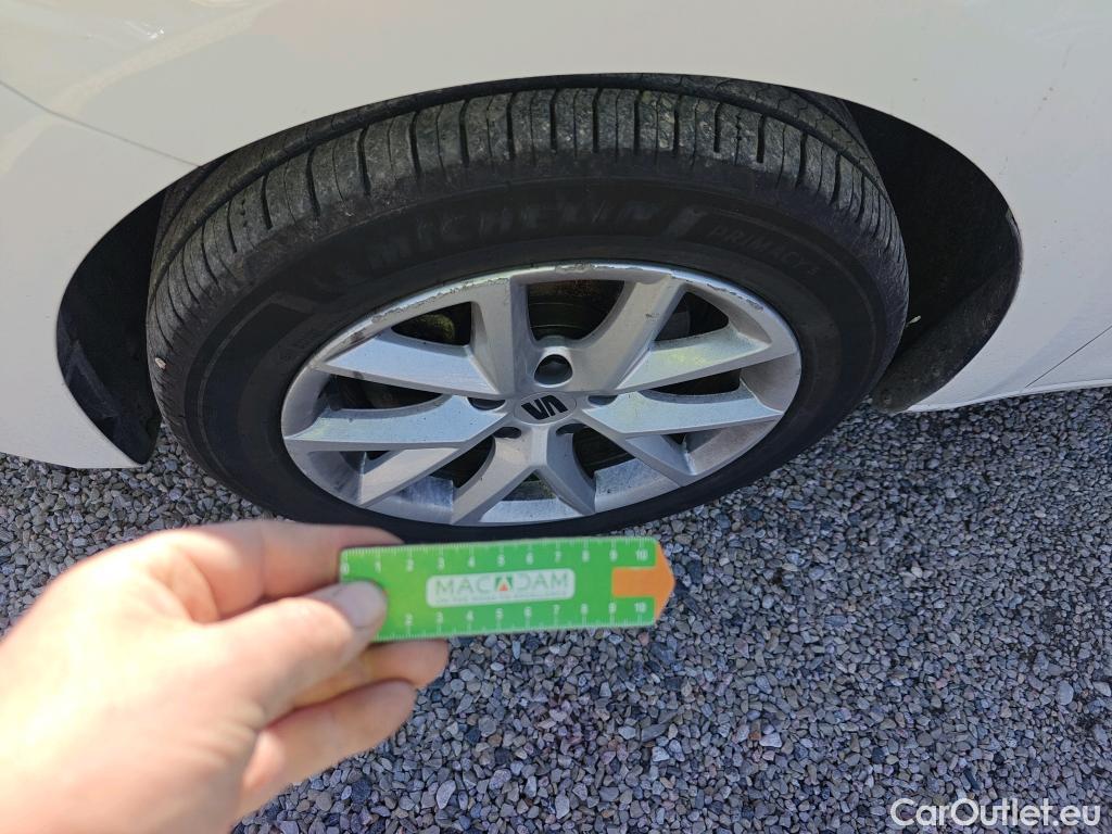  Land Rover  Discovery SEAT Nuevo León / 2020 / 5P / berlina con portón 2.0 TDI 85kW S&S Style Go (AC3) #1