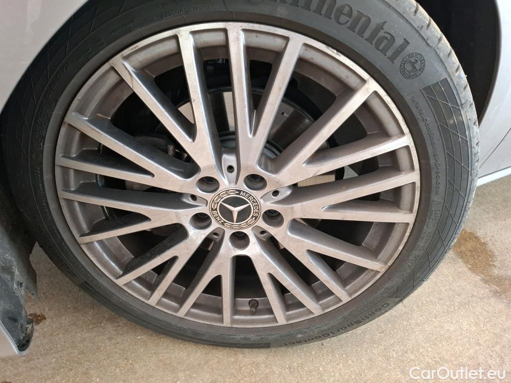  Mercedes  CLA-Klasse MERCEDES-BENZ CLA Coupe / 2019 / 4P / Coupé CLA 200 d Business Line BA8 #9