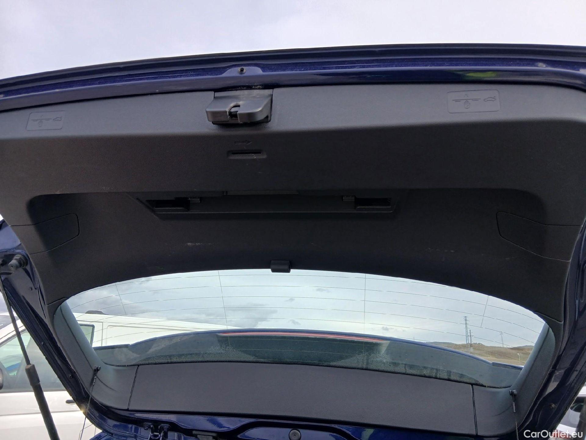  Volkswagen  Golf  VOLKSWAGEN / 2020 / 5P / berlina con portón 2.0 TDI 85kW (115CV) #22