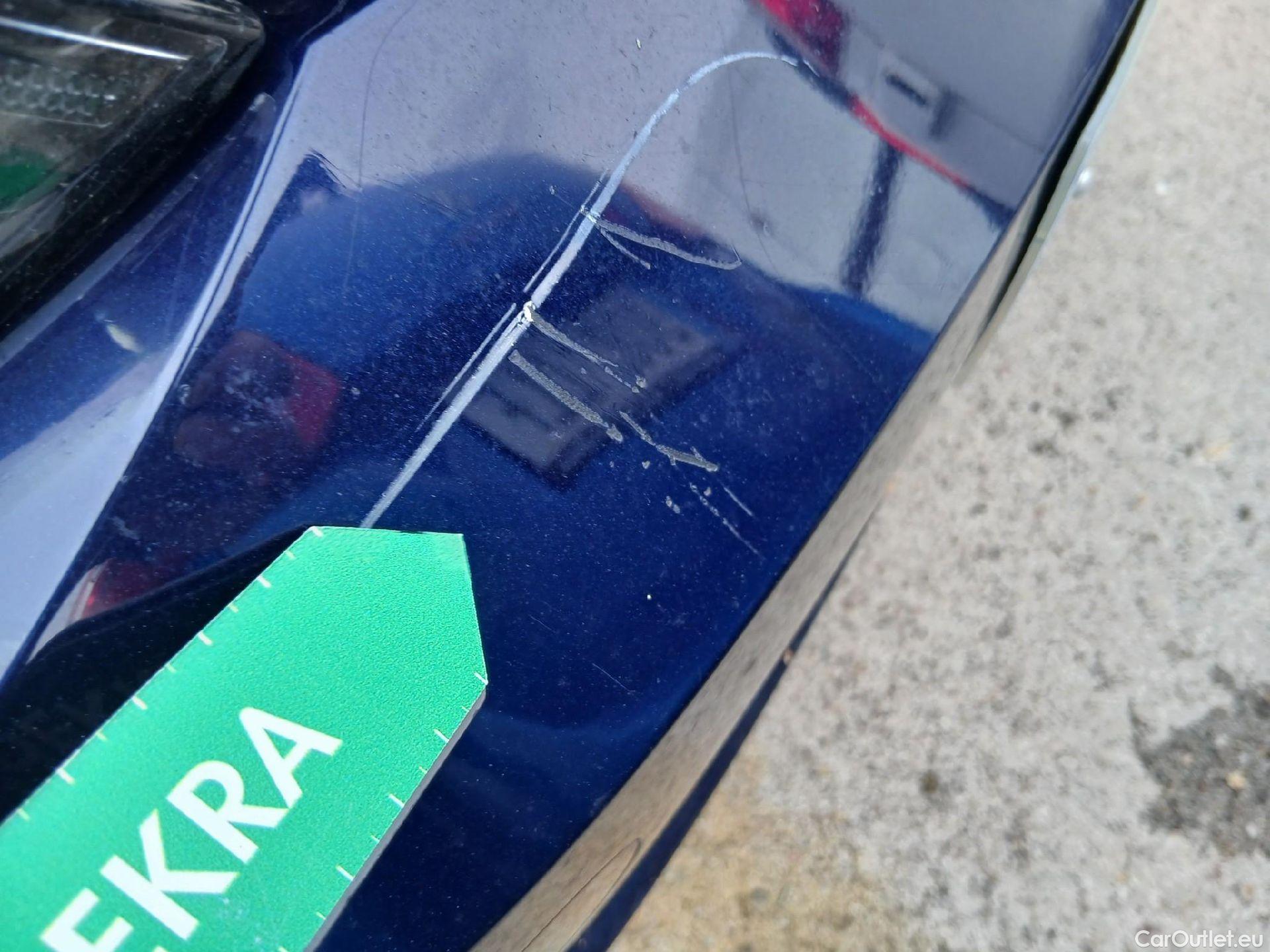  Volkswagen  Golf  VOLKSWAGEN / 2020 / 5P / berlina con portón 2.0 TDI 85kW (115CV) #7