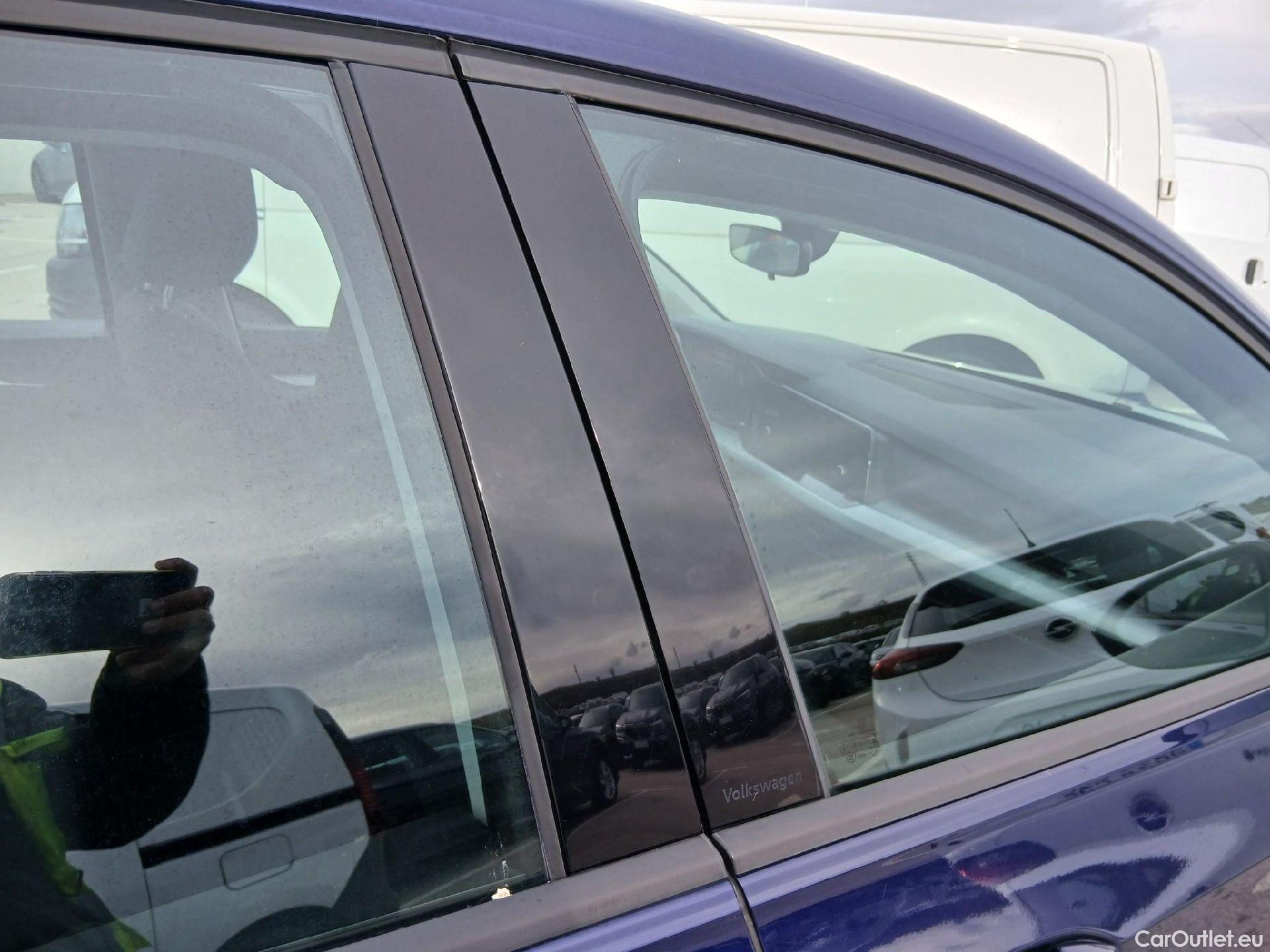  Volkswagen  Golf  VOLKSWAGEN / 2020 / 5P / berlina con portón 2.0 TDI 85kW (115CV) #26