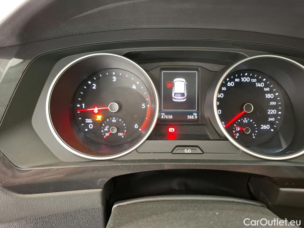  Volkswagen  Tiguan VOLKSWAGEN  / 2016 / 5P / SUV 2.0 TDI 150 DSG7 Confortline Business #16