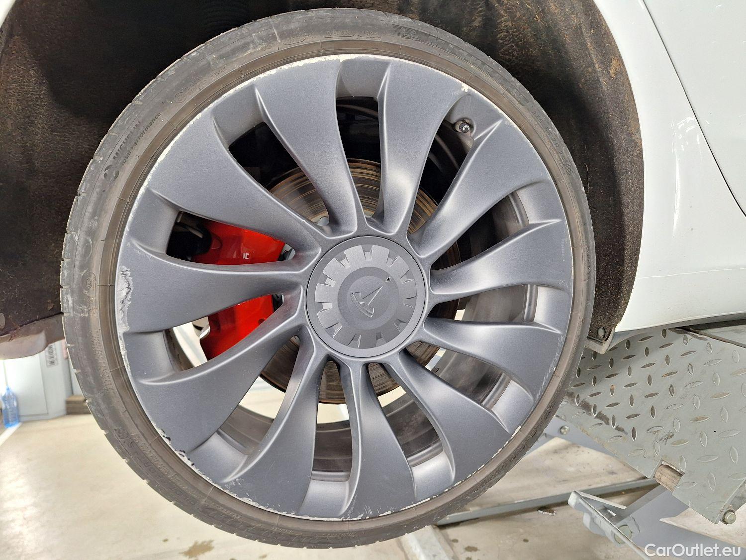  Tesla  Model 3 Tesla,  '18 BEV, Tesla  Performance Dual Motor AWD 4d #8