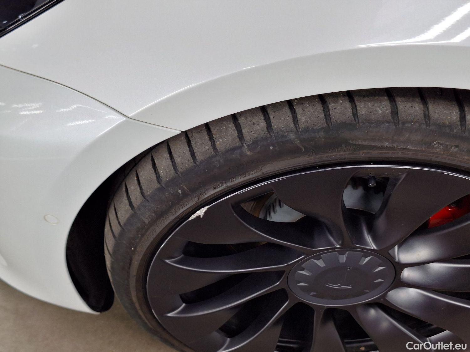  Tesla  Model 3 Tesla,  '18 BEV, Tesla  Performance Dual Motor AWD 4d #41