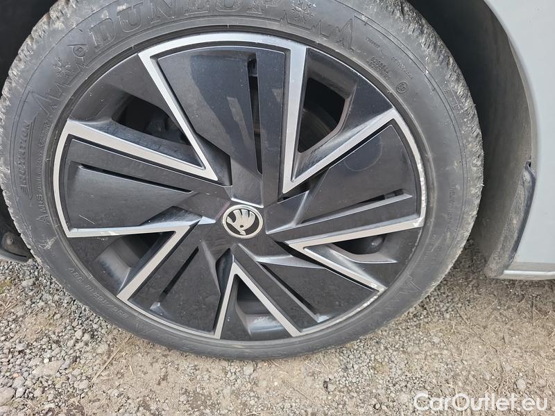  Skoda  Superb  Combi (3T5)(2010) Sup.C.FL2.0TSI 140 SLine AT #12