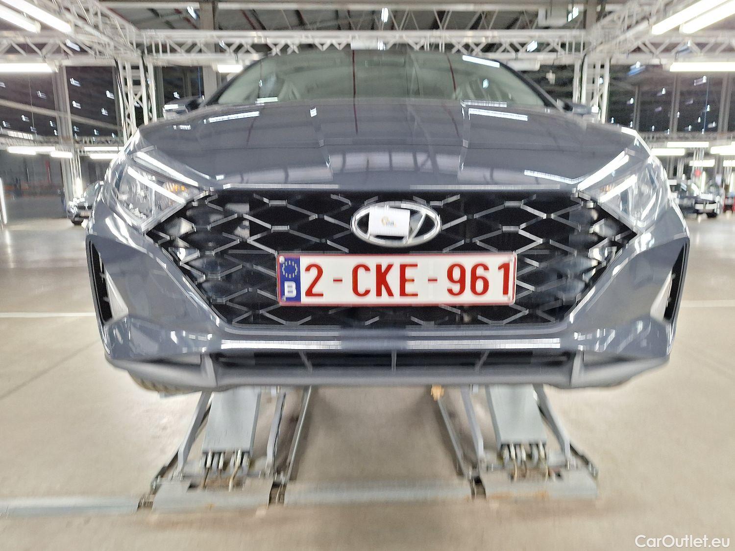  Hyundai  i20 Hyundai,  '20, Hyundai  1.0 T-GDi 74kW Twist 5d #31