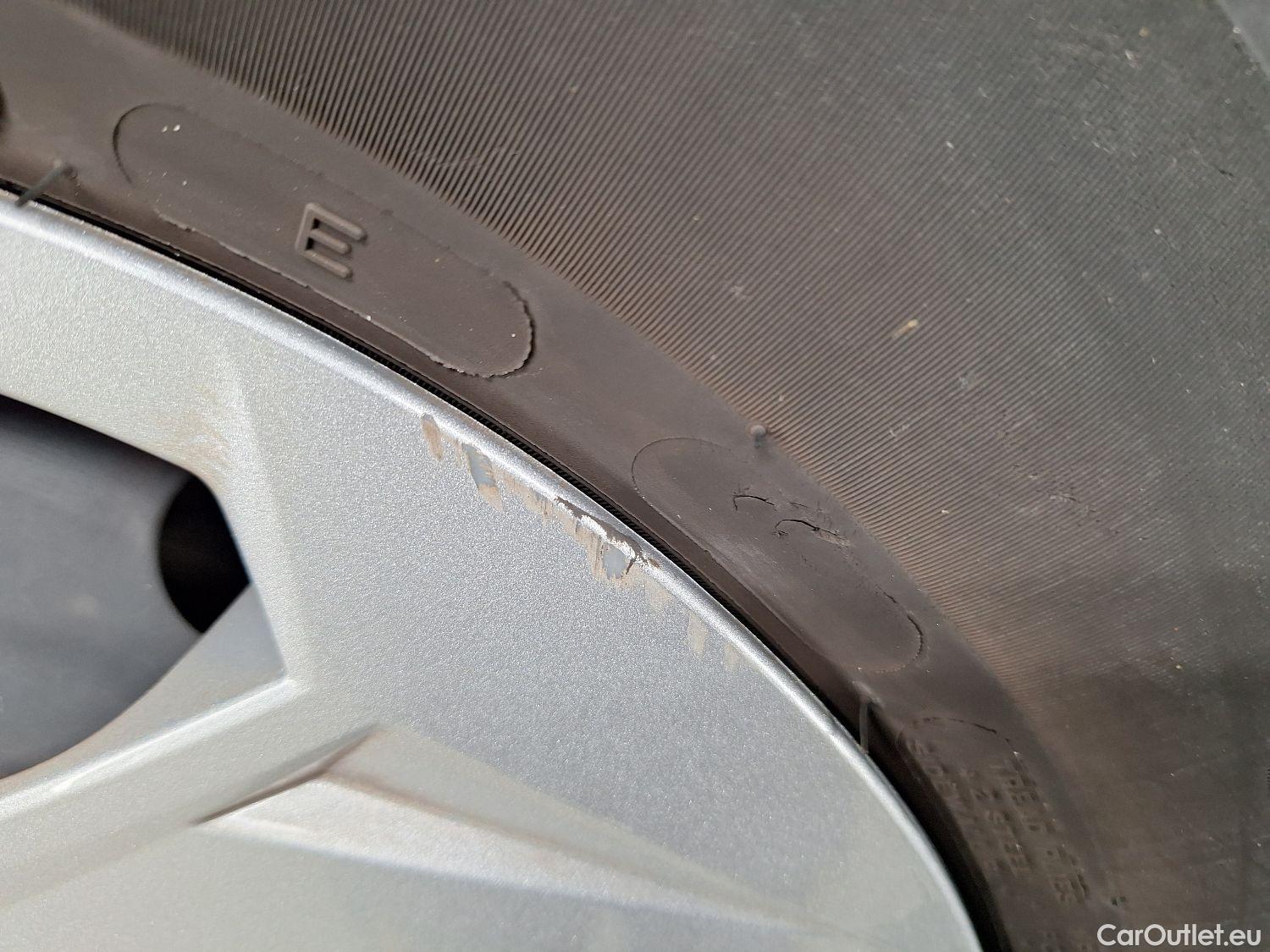  Hyundai  i20 Hyundai,  '20, Hyundai  1.0 T-GDi 74kW Twist 5d #12