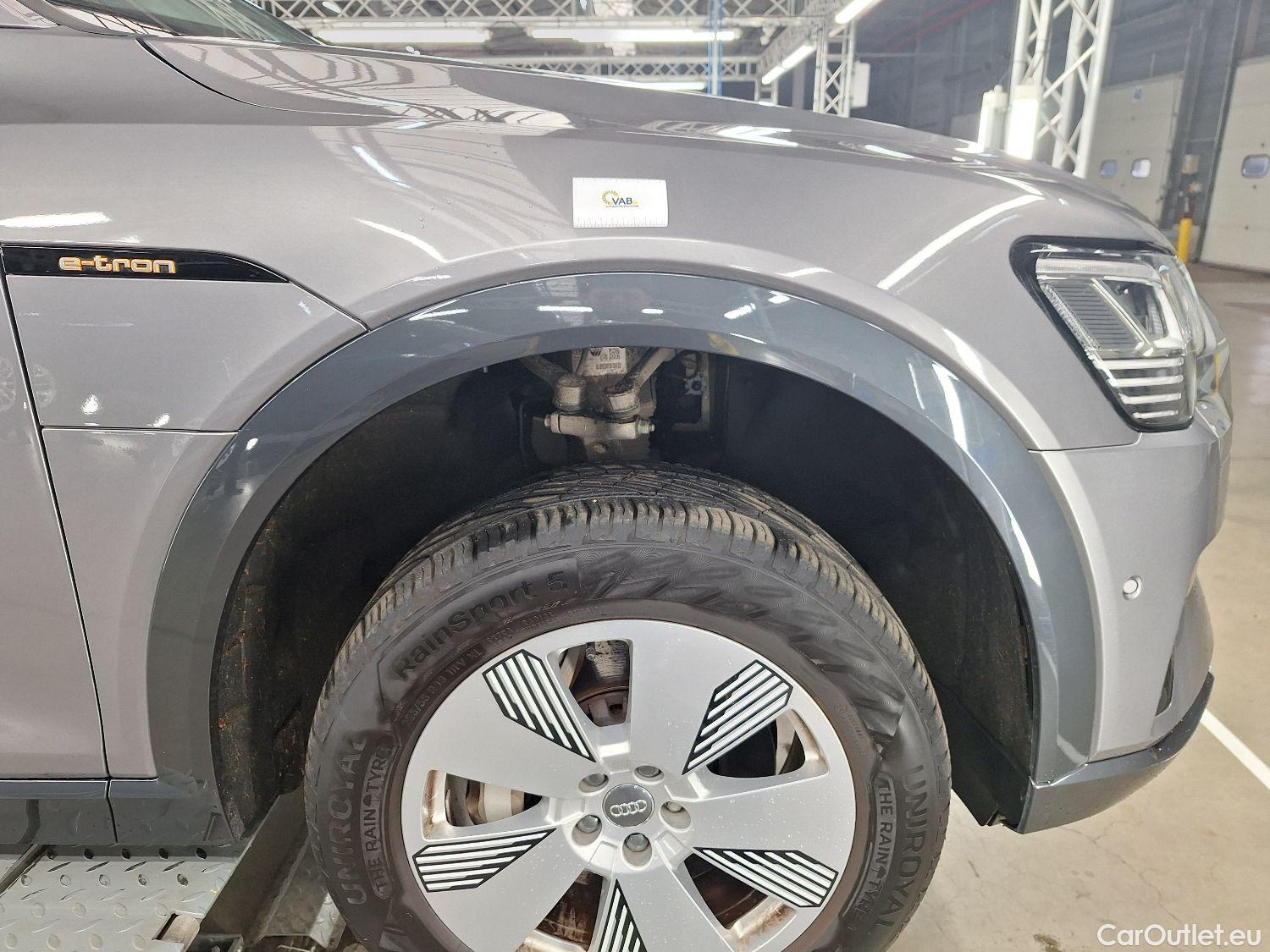  Audi  E-TRON Audi,  '19 BEV, Audi  55 Quattro Advanced 5d #35