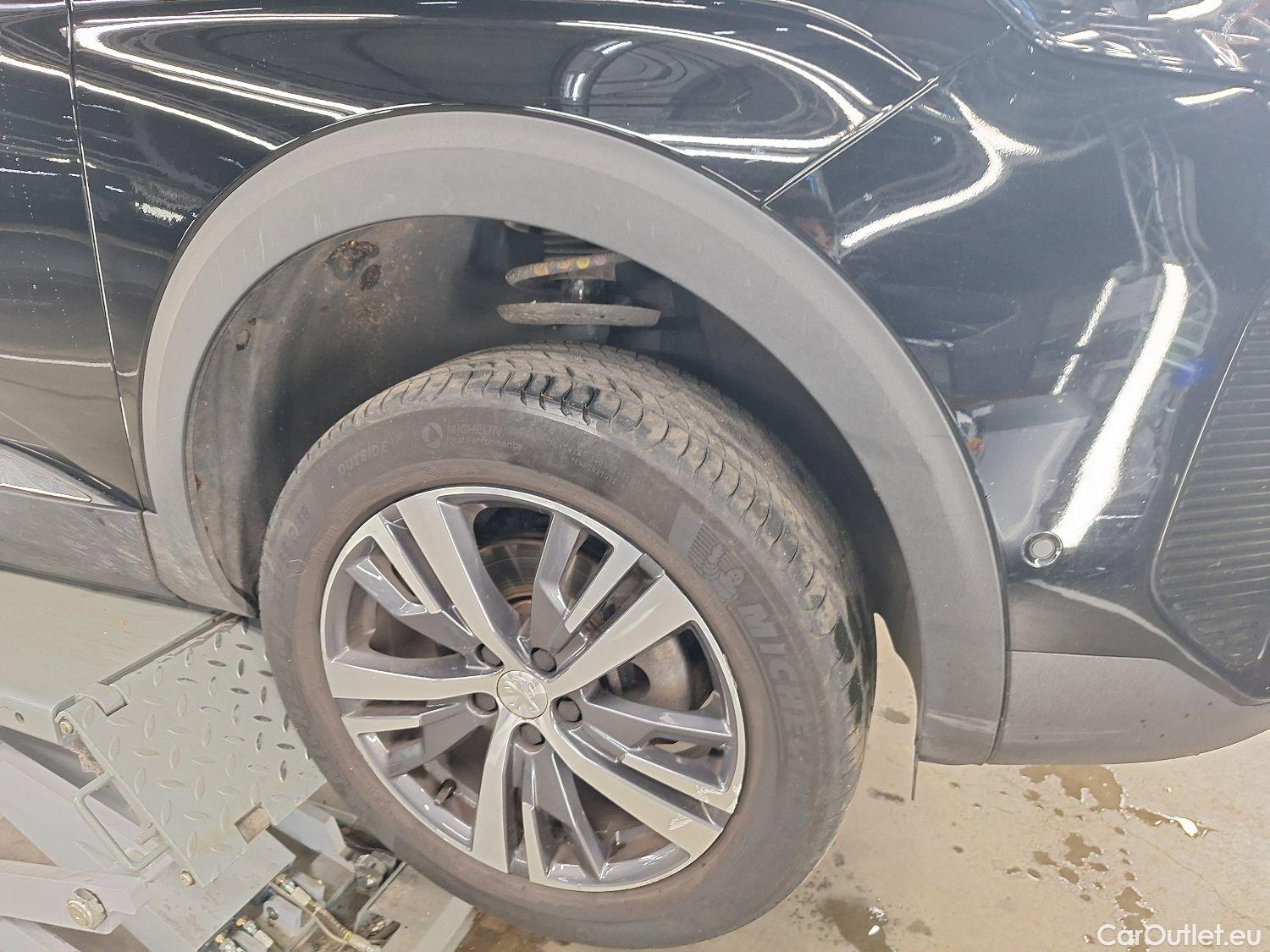  Peugeot  5008 Peugeot,  FL'20, Peugeot  1.5 BlueHDi 96kW S&S EAT8 Allure Pack #59