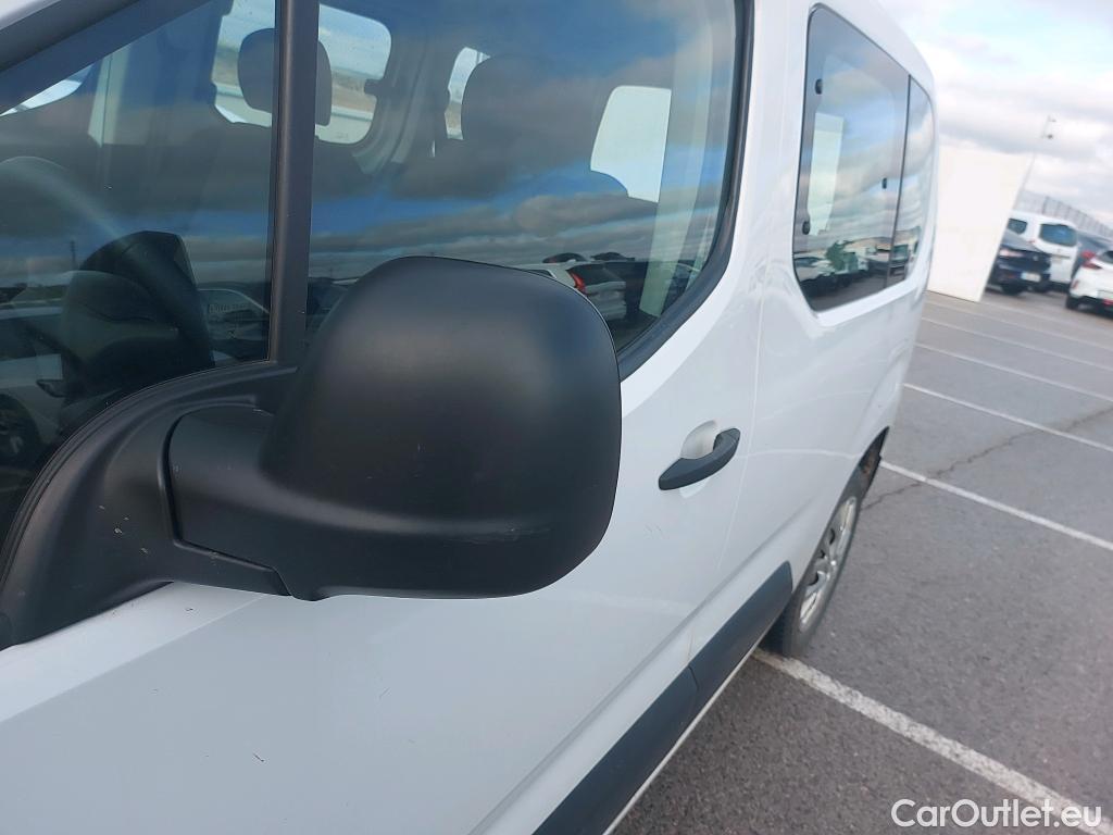  Citroen  Berlingo CITROEN  / 2018 / 4P / monovolumen compacto Talla M BlueHDi 100 S&S LIVE PACK #20