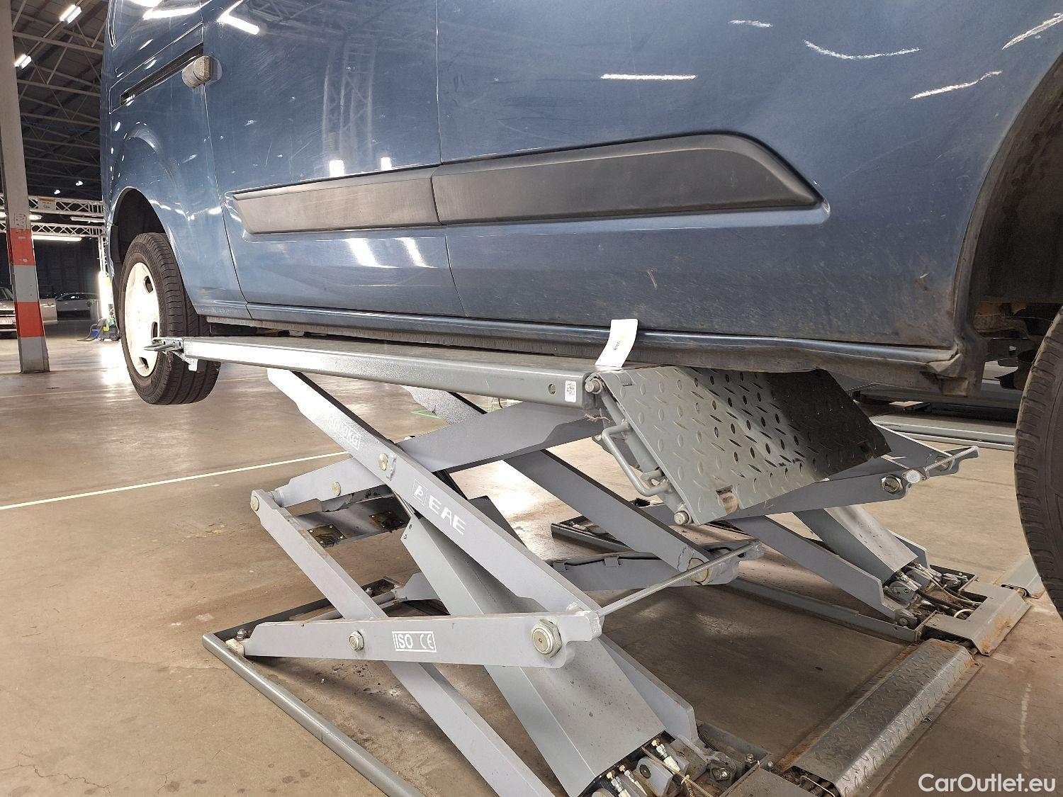  Ford  Transit Ford, _Trans.Custom FL'18, Ford  Custom 320L 2.0TD130Pk/96Kw M6 FWD Tr #16