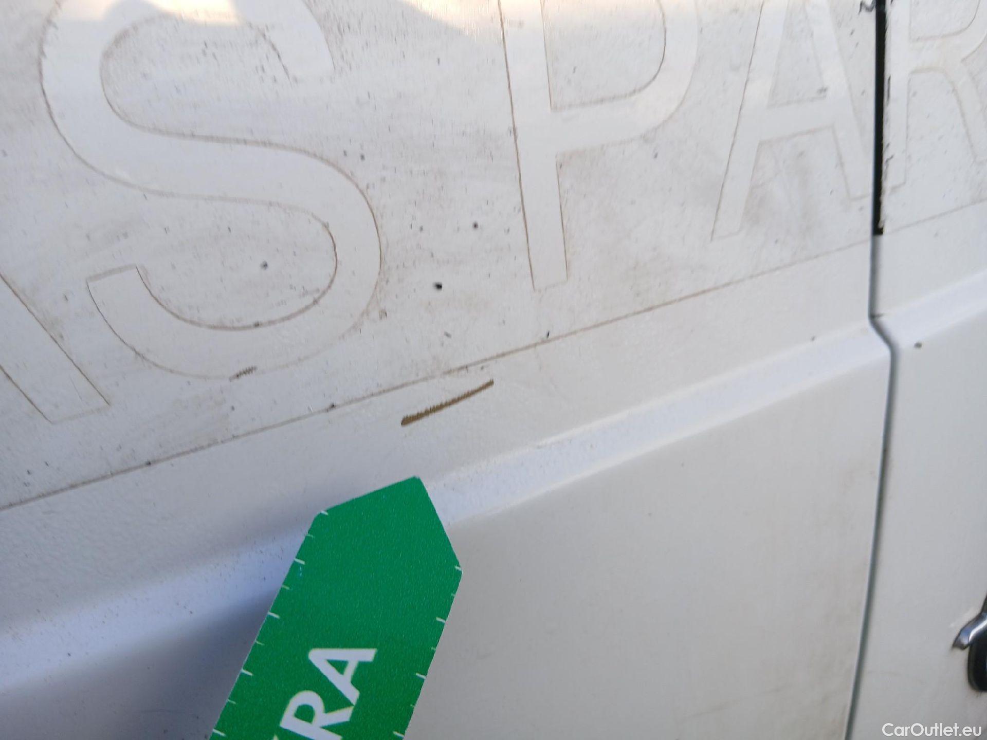  Opel  Vivaro OPEL  / 2019 / 4P / furgón 1.5 Diésel 88kW (120CV) M Std Select #38