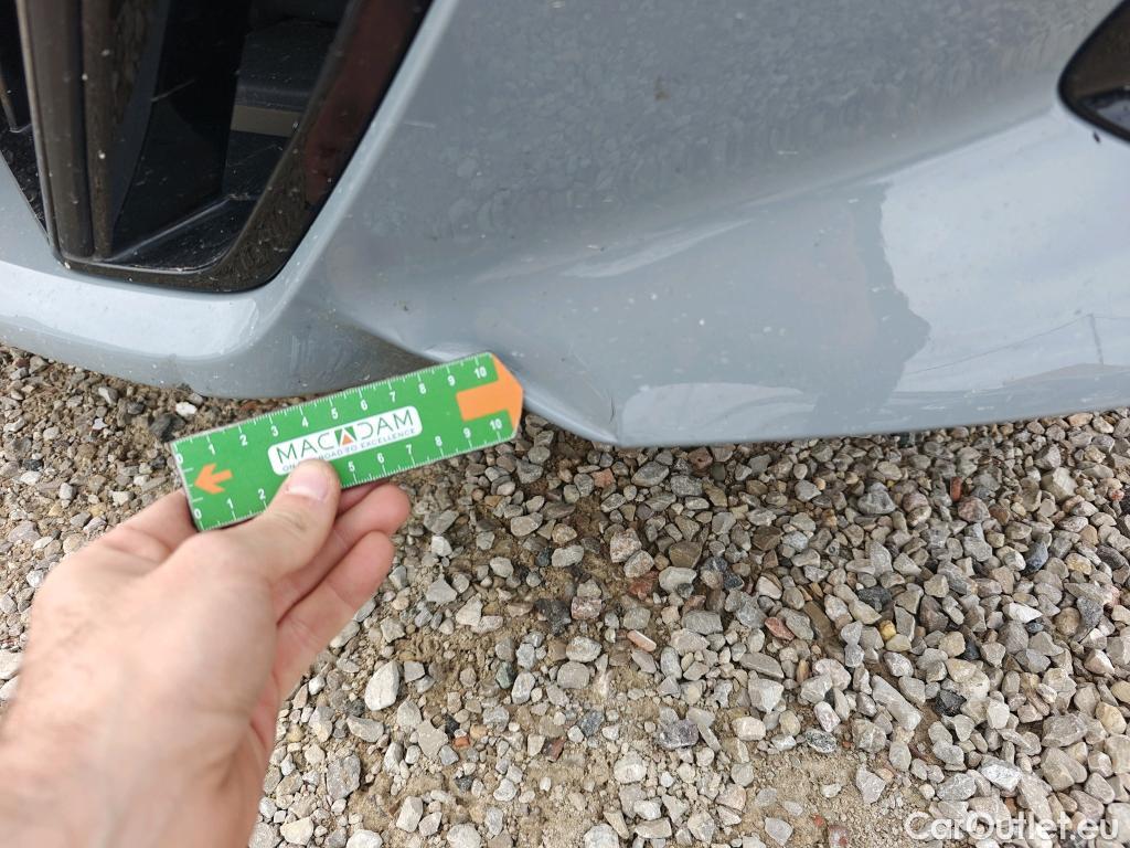  Land Rover  Discovery BMW i5 / 2023 / 5P / familiar eDrive40 #13