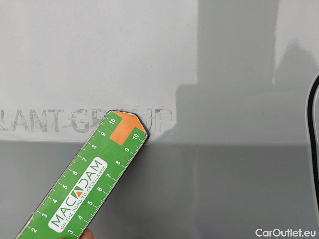  Land Rover  Discovery BMW i5 / 2023 / 5P / familiar eDrive40 #27