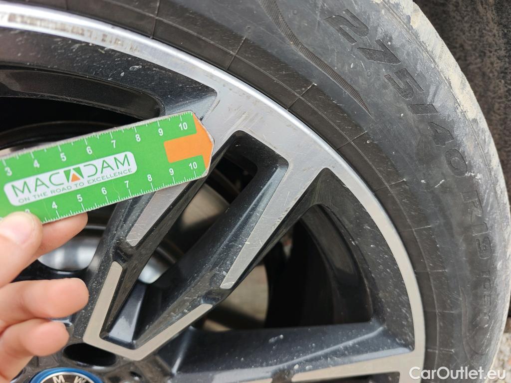  Land Rover  Discovery BMW i5 / 2023 / 5P / familiar eDrive40 #7