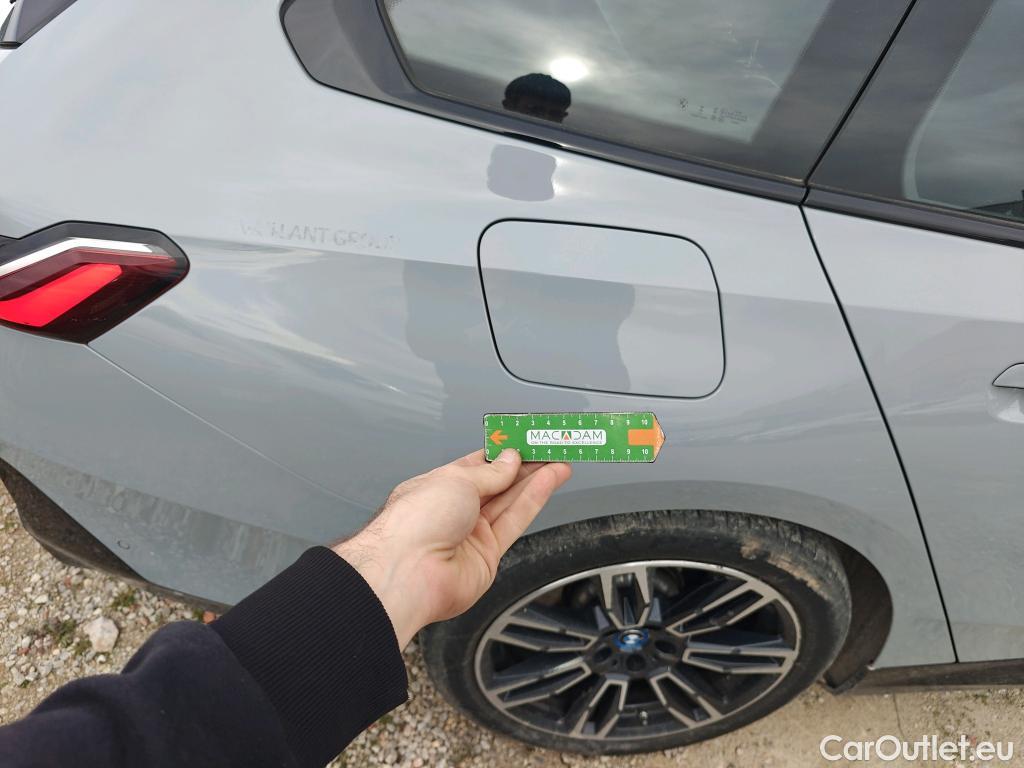  Land Rover  Discovery BMW i5 / 2023 / 5P / familiar eDrive40 #24