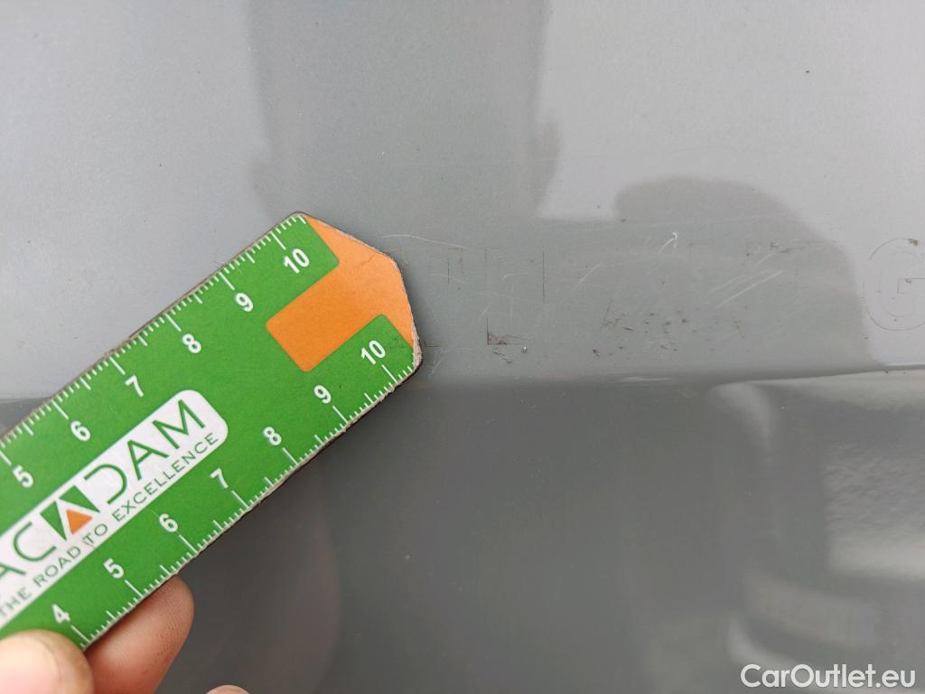  Land Rover  Discovery BMW i5 / 2023 / 5P / familiar eDrive40 #22