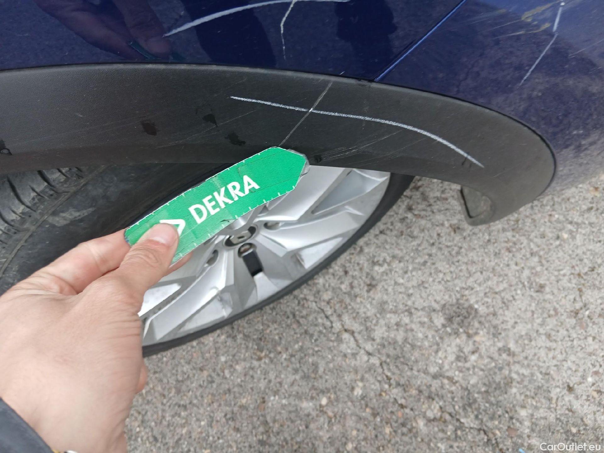  Renault  Captur RENAULT  / 2020 / 5P / todoterreno Intens TCe 90 #44