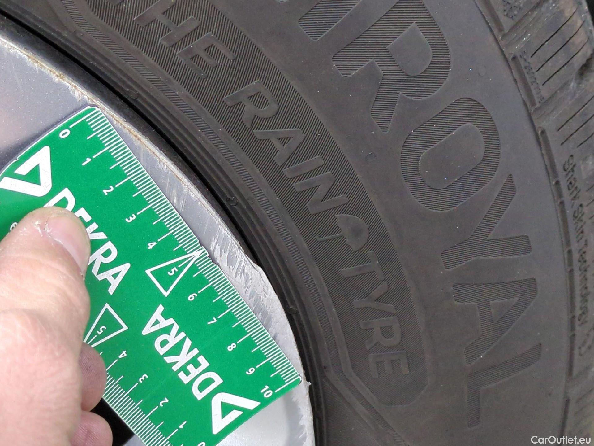  Citroen  C3  Feel 1.2 PureTech 80CV BVM5 E6 #15