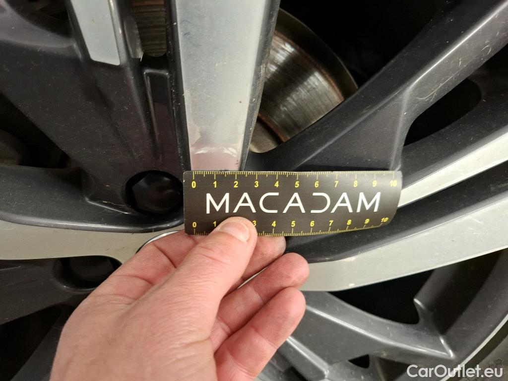  Peugeot  3008  II Allure Pack 1.5 HDi 130CV BVA8 E6d #4