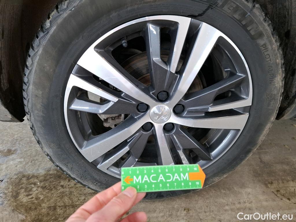  Peugeot  5008  Allure Pack 1.5 HDi 130CV BVM6 7 Sieges E6d #5