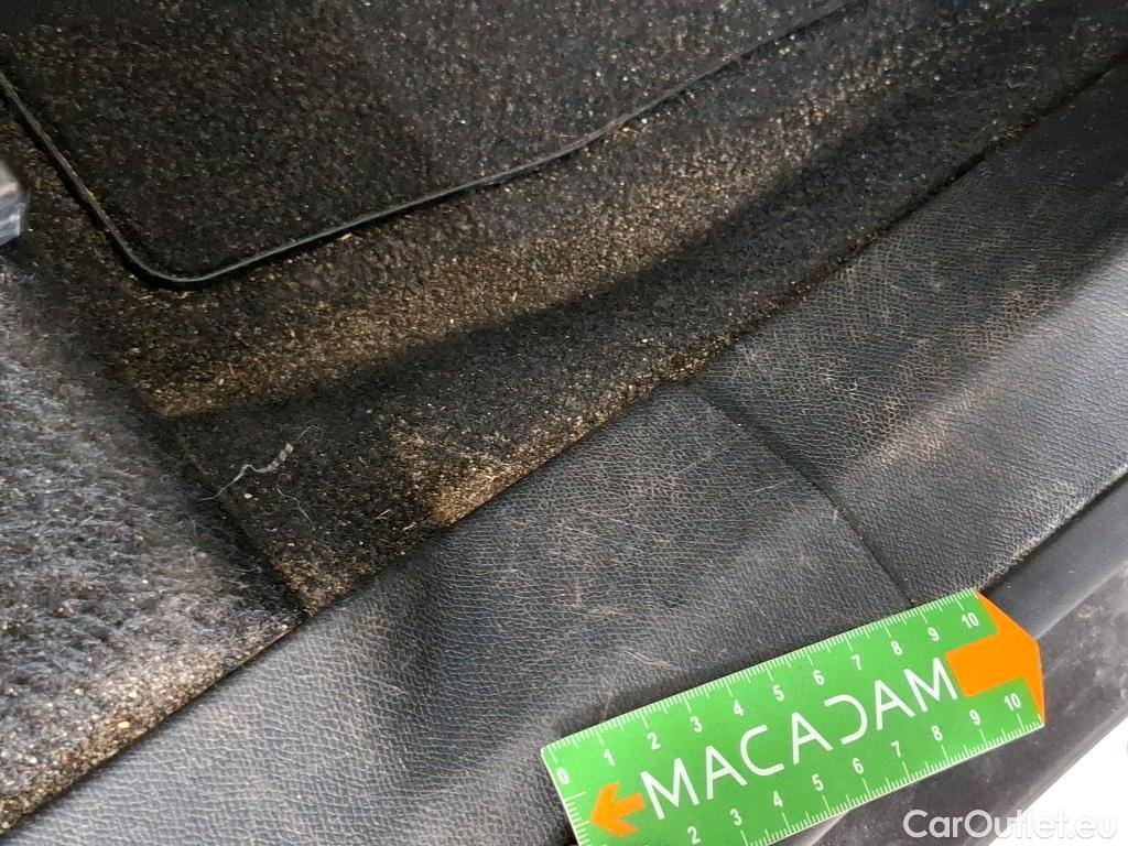  Peugeot  5008  Allure Pack 1.5 HDi 130CV BVM6 7 Sieges E6d #47