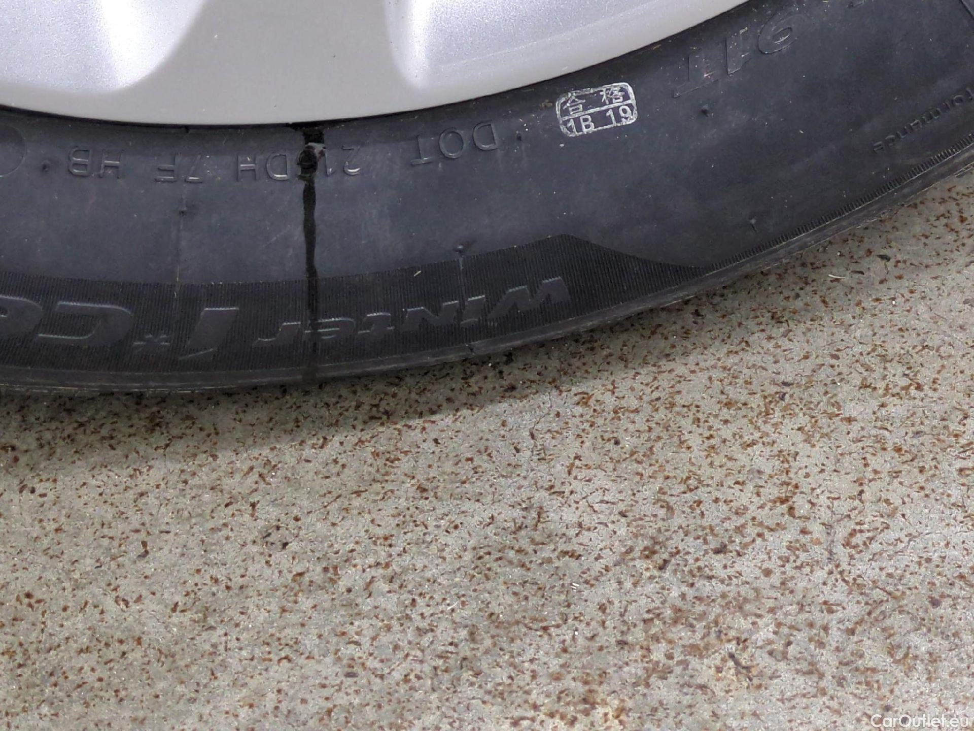  Citroen  C3  Feel 1.2 PureTech 80CV BVM5 E6 #8