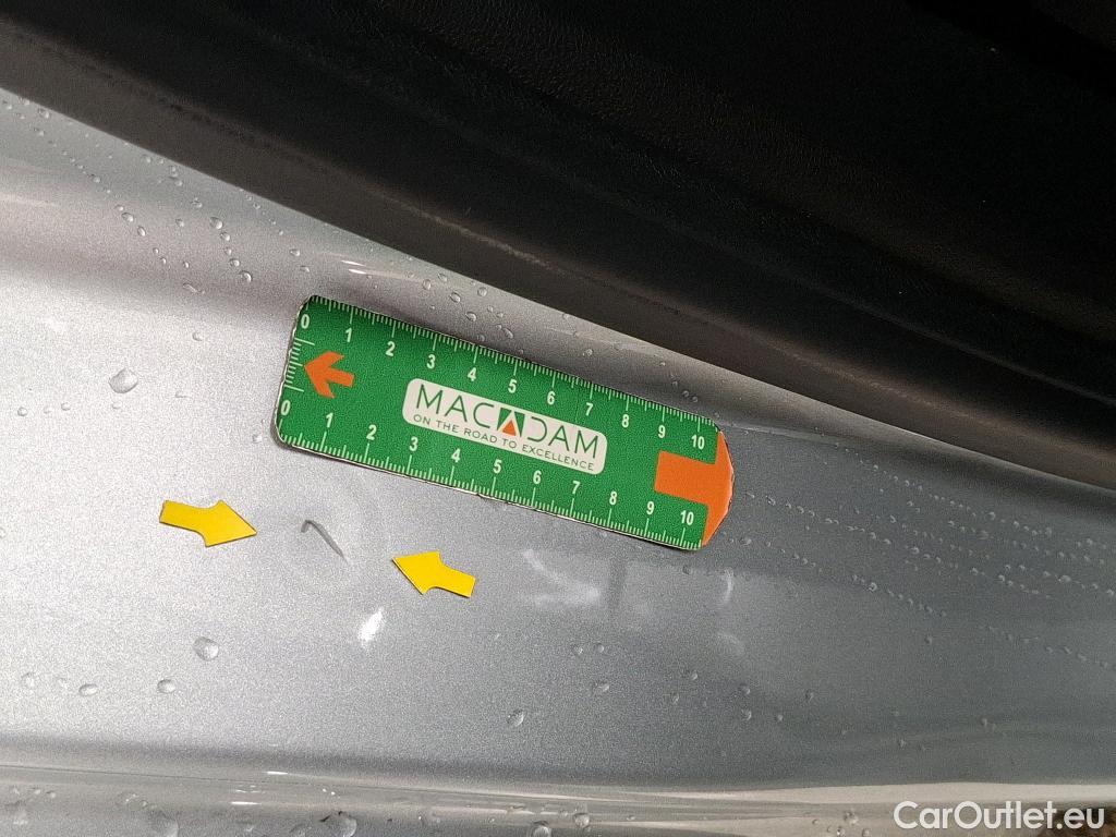  Renault  Captur RENAULT  / 2019 / 5P / SUV techno mild hybrid 140 #6