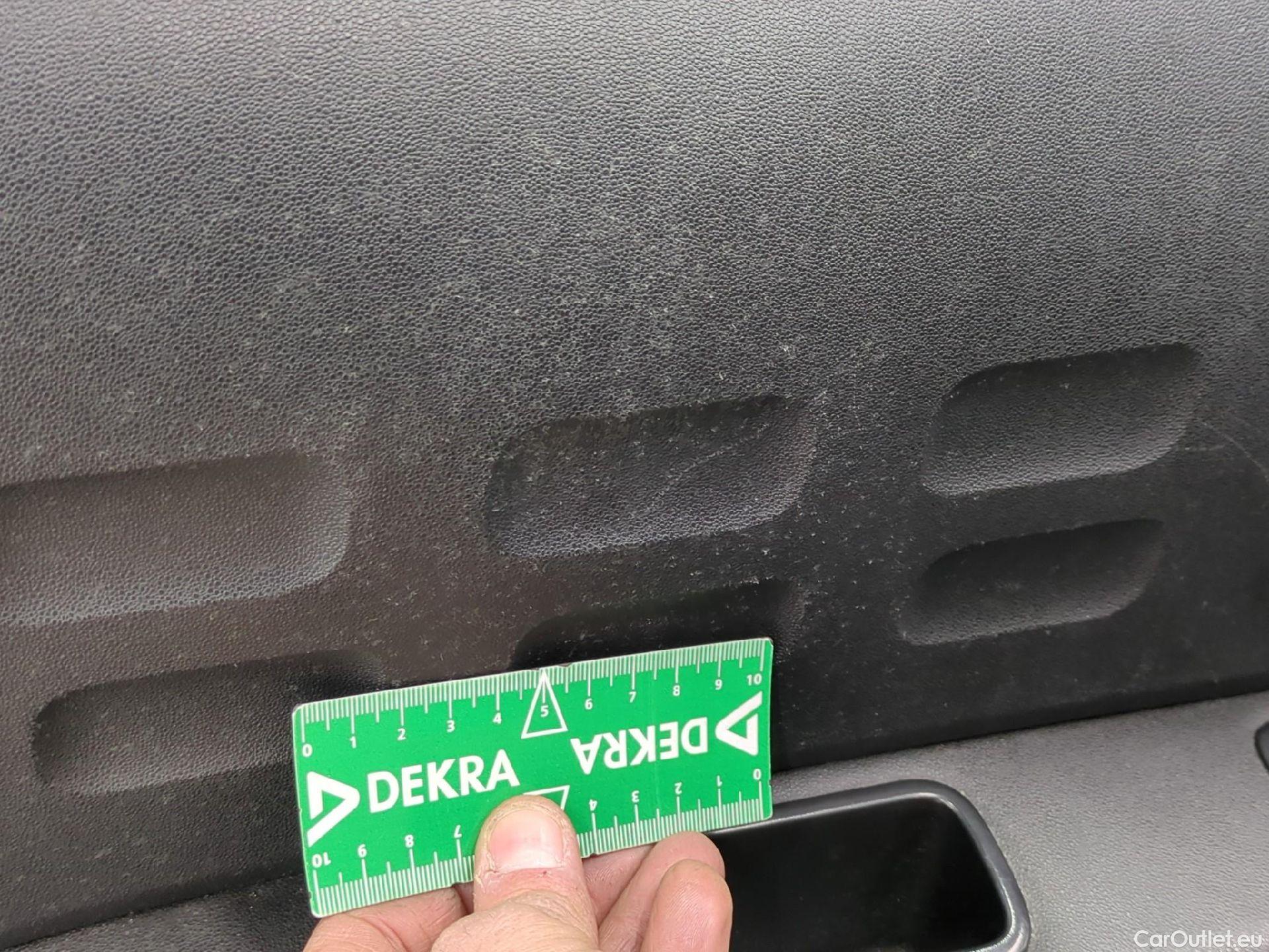  Citroen  C3  Feel 1.2 PureTech 80CV BVM5 E6 #3