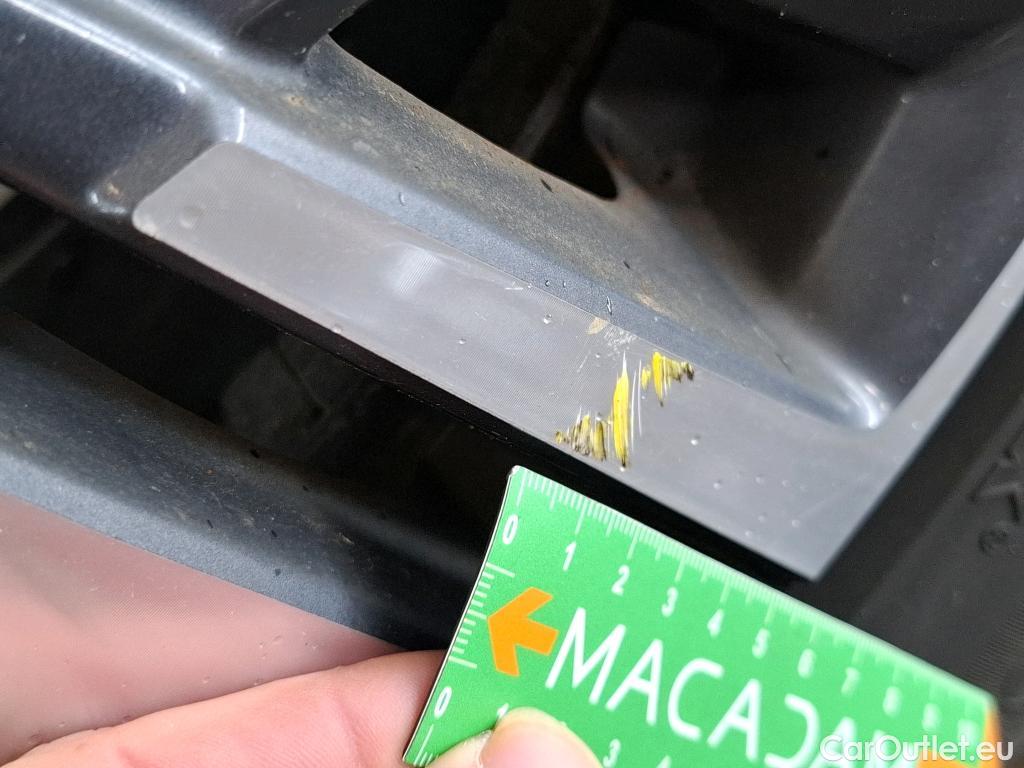  Peugeot  5008  Allure Pack 1.5 HDi 130CV BVM6 7 Sieges E6d #29