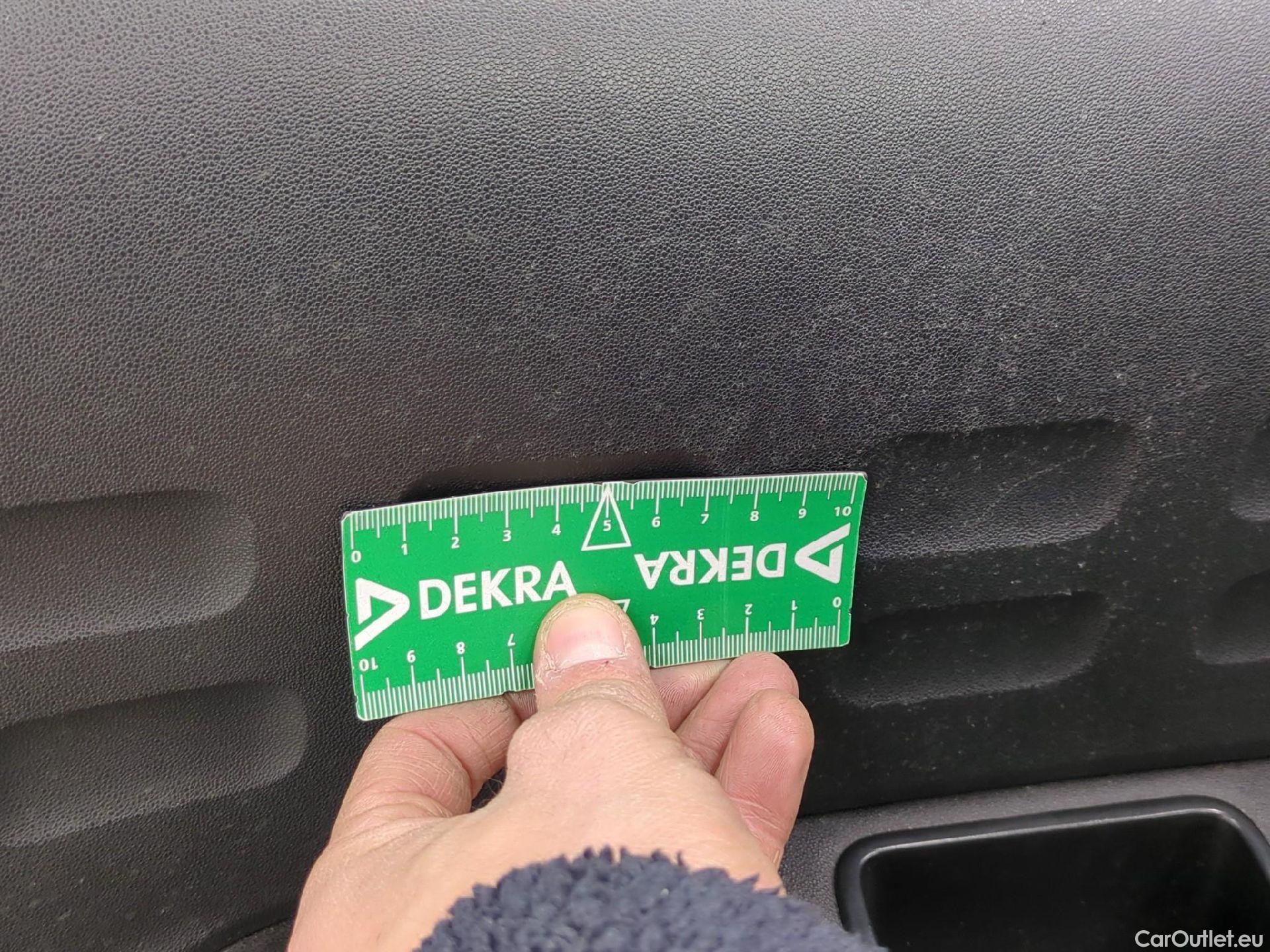  Citroen  C3  Feel 1.2 PureTech 80CV BVM5 E6 #1