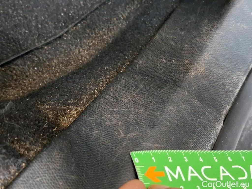  Peugeot  5008  Allure Pack 1.5 HDi 130CV BVM6 7 Sieges E6d #46