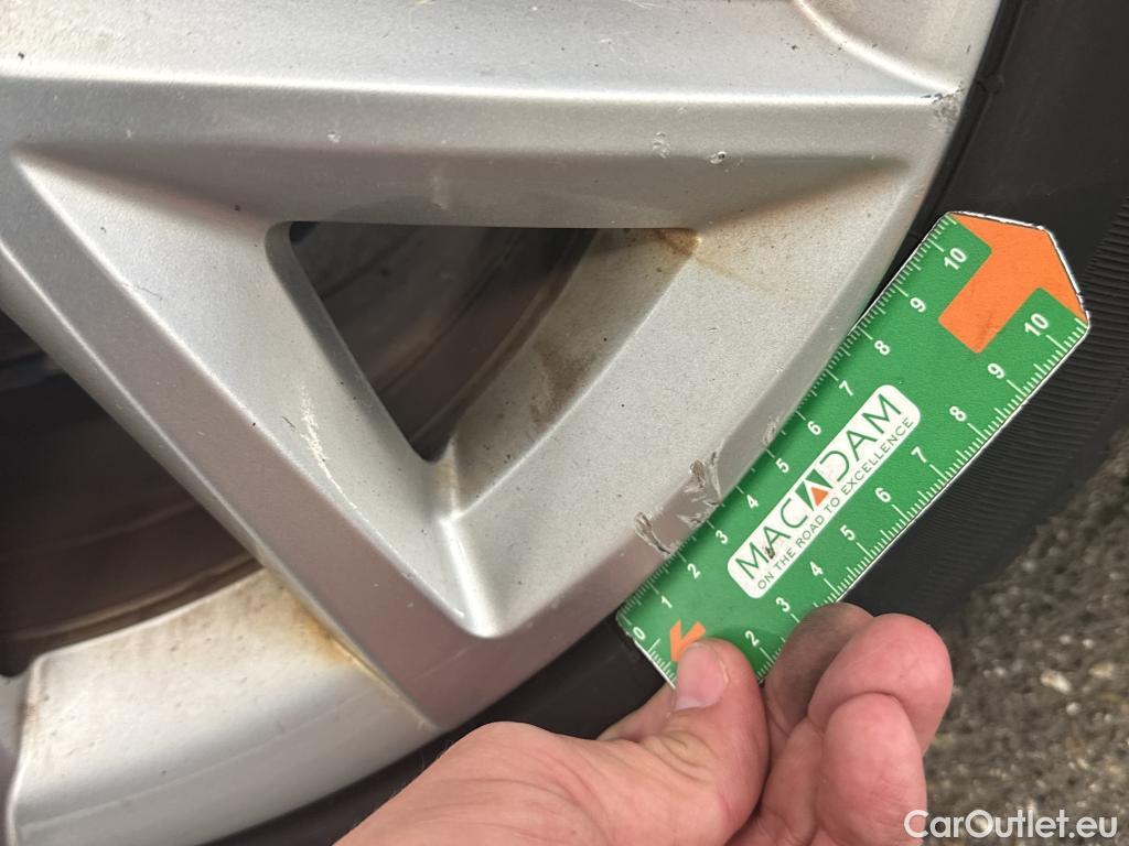  Seat  Leon SEAT  Sportstourer / 2020 / 5P / Break 1.0 eTSI 110 DSG S&S Style Business #20