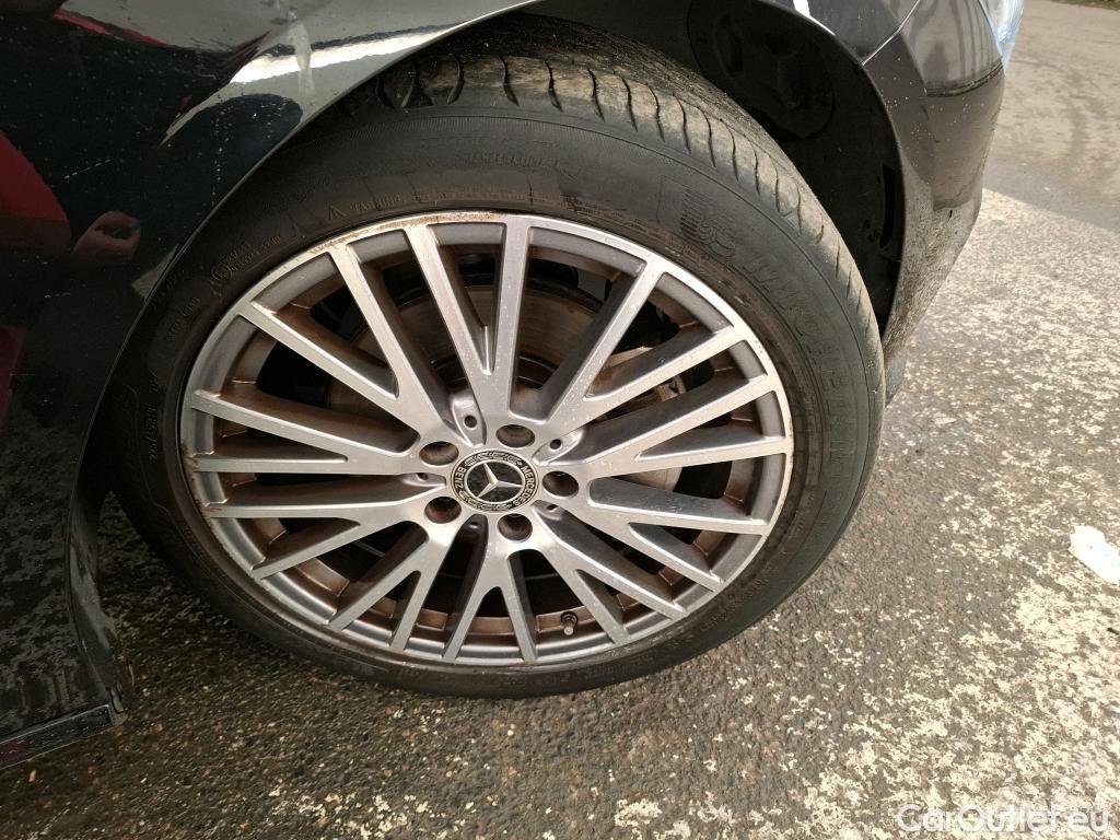  Mercedes  CLA-Klasse MERCEDES-BENZ CLA Coupe / 2019 / 4P / Coupé CLA 200 d Business Line BA8 #4