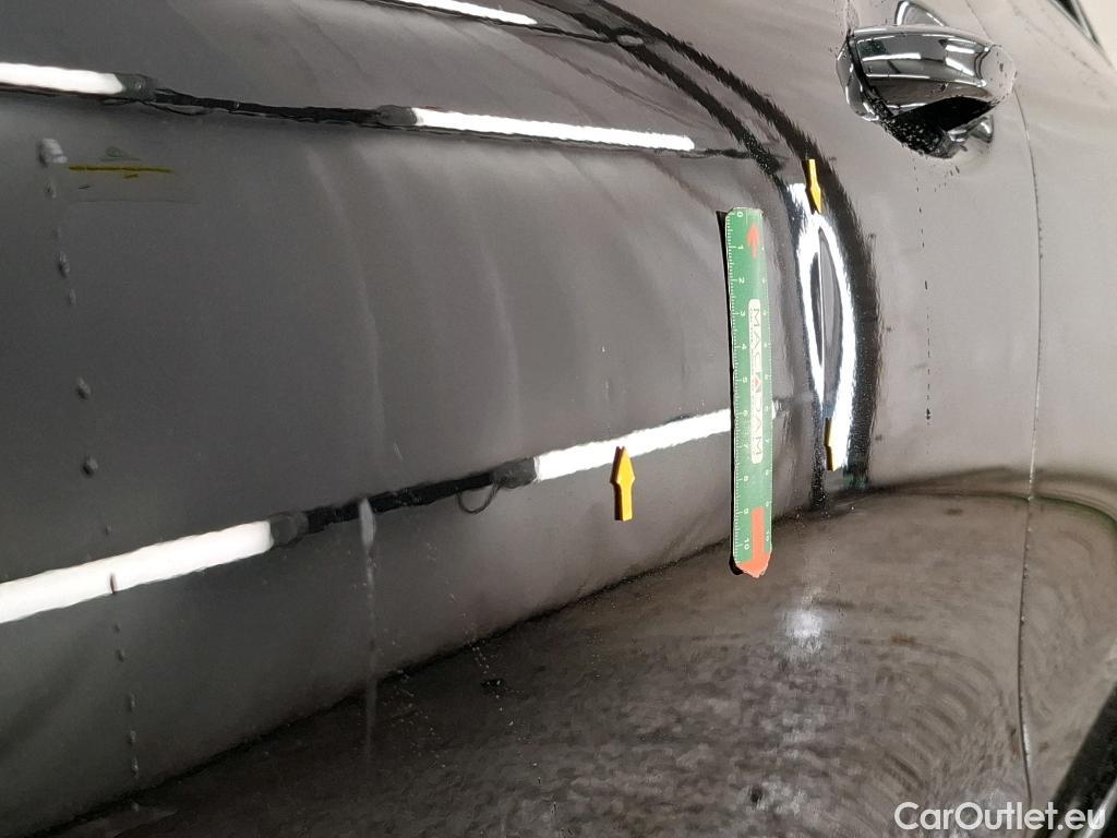  Mercedes  CLA-Klasse MERCEDES-BENZ CLA Coupe / 2019 / 4P / Coupé CLA 200 d Business Line BA8 #2