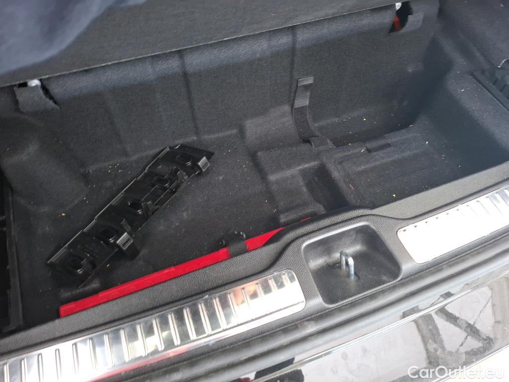  Mercedes  G-Klasee MERCEDES-BENZ GLC / 2019 / 5P / SUV 2.0 GLC 300 E BUSINESS LINE 4MATIC #16