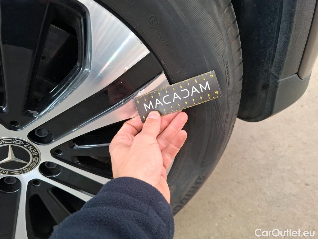  Mercedes  G-Klasee MERCEDES-BENZ GLC / 2019 / 5P / SUV 2.0 GLC 300 E BUSINESS LINE 4MATIC #8