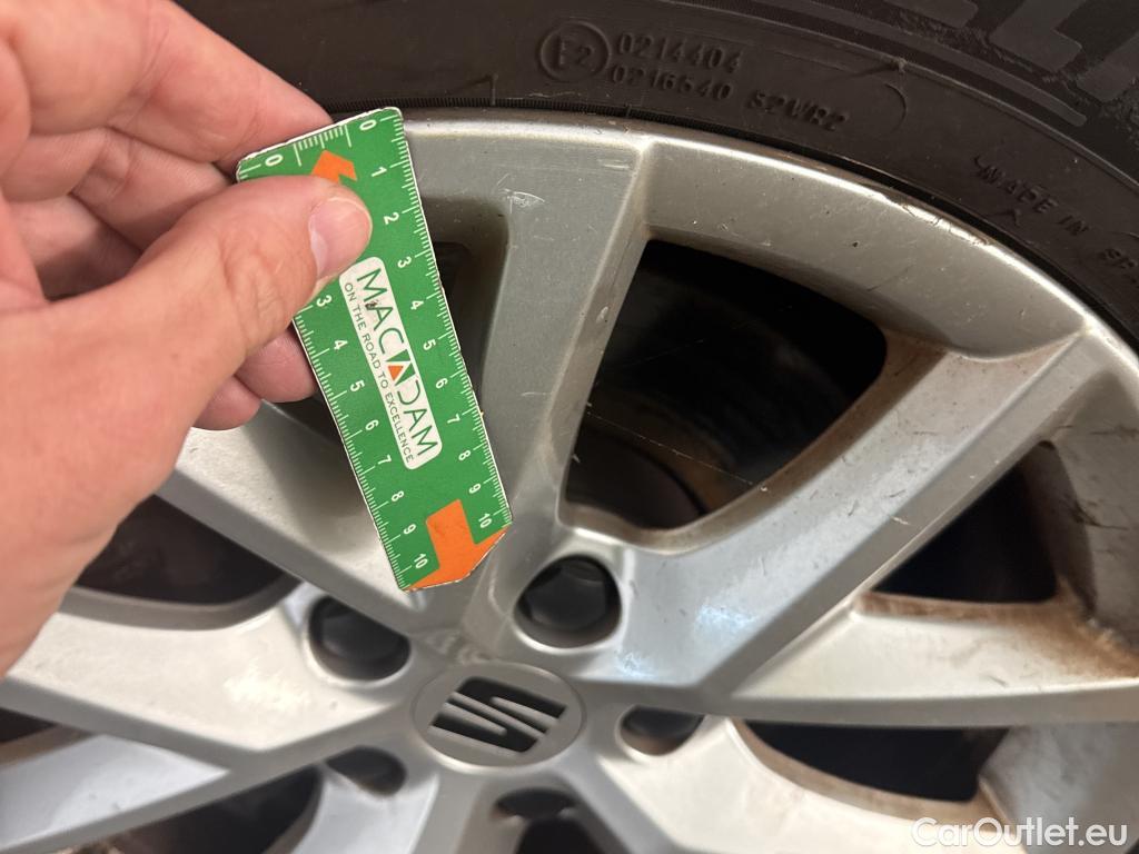  Seat  Leon SEAT  Sportstourer / 2020 / 5P / Break 1.0 eTSI 110 DSG S&S Style Business #27