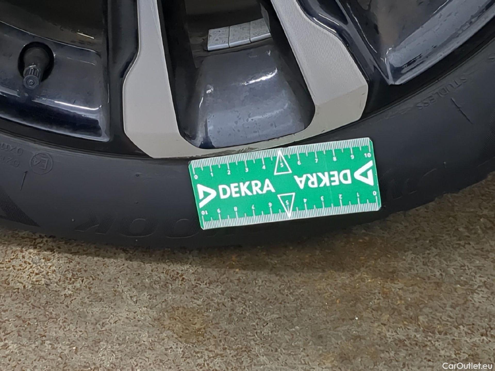  Opel  Crossland  X Business Elegance 1.2 Turbo 130CV BVA6 E6d #17