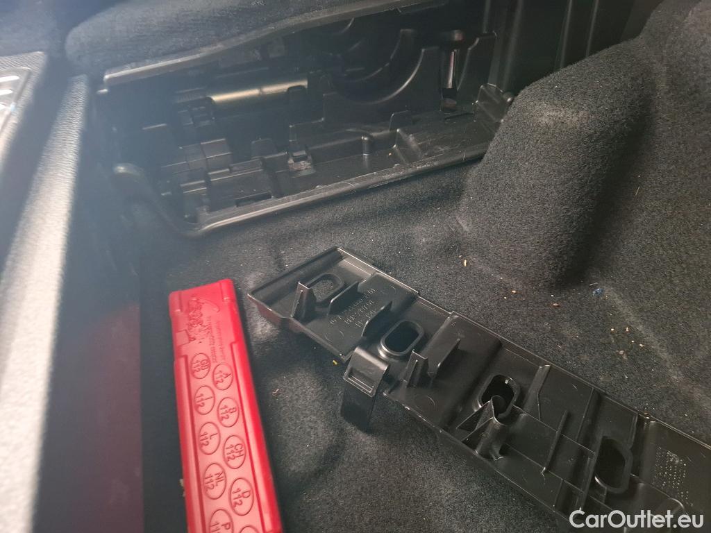  Mercedes  G-Klasee MERCEDES-BENZ GLC / 2019 / 5P / SUV 2.0 GLC 300 E BUSINESS LINE 4MATIC #15