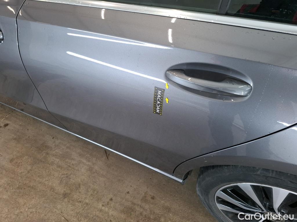  Mercedes  A-Klasse MERCEDES-BENZ Classe A Compact / 2018 / 5P / Berline A 180 d Business Line 8G-DCT #32