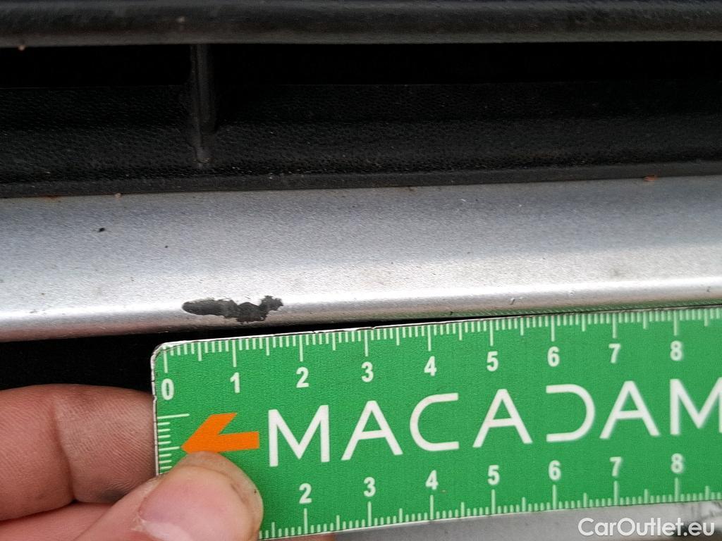  Volkswagen  Golf  VOLKSWAGEN / 2020 / 5P / Berline 2.0 TDI SCR 150 DSG7 Life Busi 1st #11