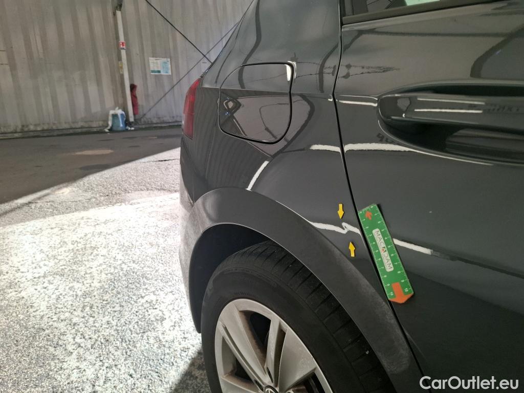  Volkswagen  Golf  VOLKSWAGEN / 2020 / 5P / Berline 1.0 ETSI OPF 110 DSG7 LIFE PLUS #5